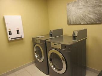 Best Western Plus St. John's Airport Hotel And Suites