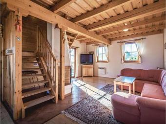 Three-bedroom Holiday Home In Liptovsky Trnovec