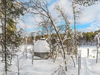 Holiday Home Tuurutieva