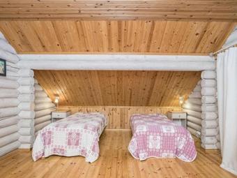 Holiday Home Karhunluola