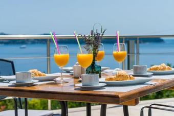 Beautiful Sea View Apartment