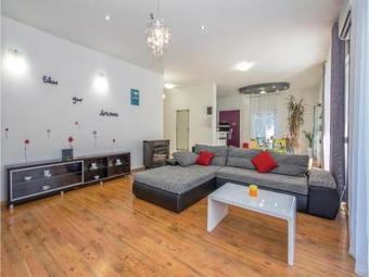 Three-bedroom Apartment In Mravince