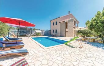 Holiday Home Zadar 37
