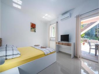 Three-bedroom Holiday Home In Plomin