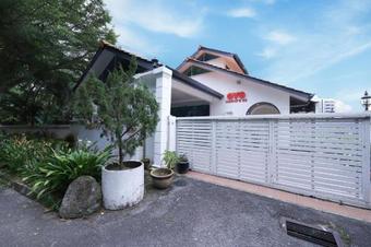 Hotel Oyo 993 88 Mario's