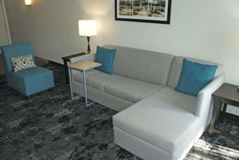 Hotel La Quinta By Wyndham Columbus - Edinburgh