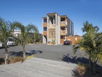 Beach Pacific Apartments