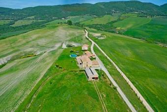 Castiglioncello Del Trinoro Villa Sleeps 10 Pool