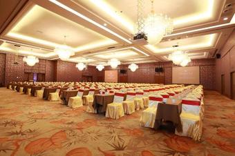 Hotel Ramada Longyan