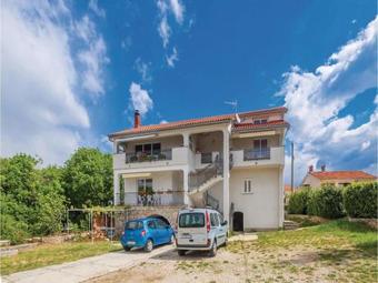One-bedroom Apartment In Gabonjin