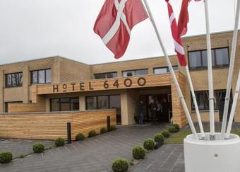 Hotel 6400