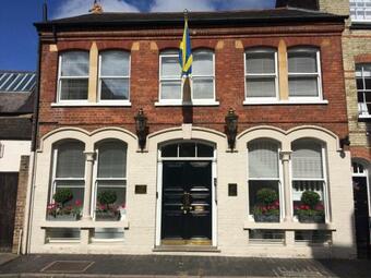 Apartamentos The Straw House