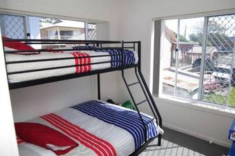 Adrift, 5b Scott Street