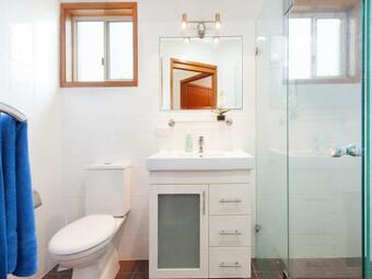 Dunroamin, 13 Pebble Parade