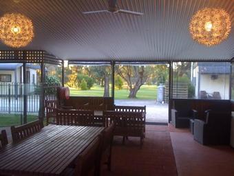 Motel Deniliquin Golf Leisure Resort