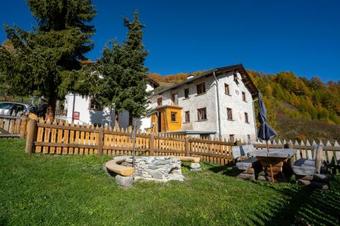 Berghaus Am Sonnenhang Valpaschun