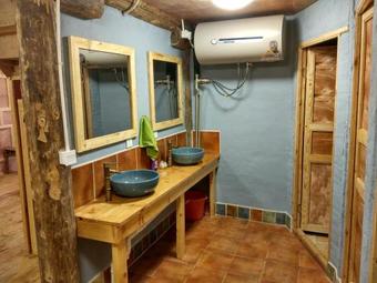 Ganzi Zhou Dzachusama Hostel & Cafe