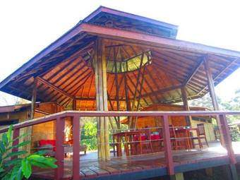 Lodge Madreselva (jungle Bungalows)