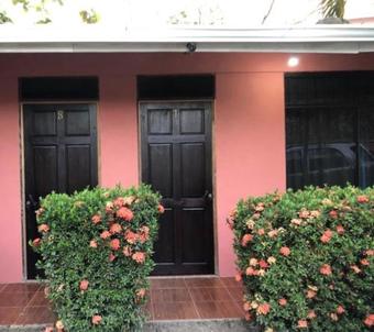 Hostal Cabinas Alemar