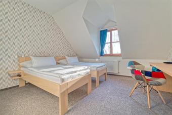 Hotel Hrani?n� Z�me?ek