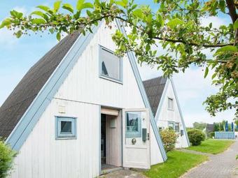 Three-bedroom Holiday Home In Knebel