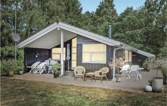 Holiday Home Give 37