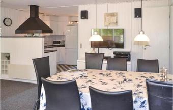 Three-bedroom Holiday Home In Norre Nebel