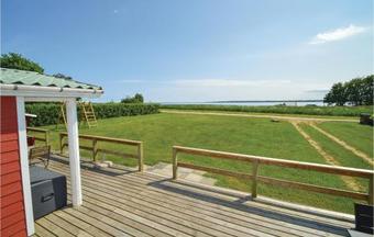 Three-bedroom Holiday Home In Prasto