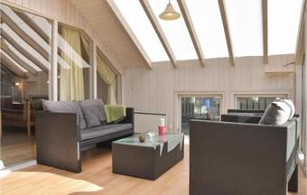 Six-bedroom Holiday Home In Ringkobing