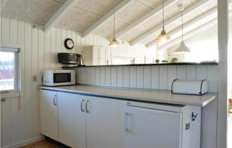 Two-bedroom Holiday Home In Ringkobing