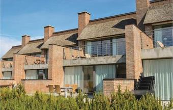 Three-bedroom Apartment In Romo