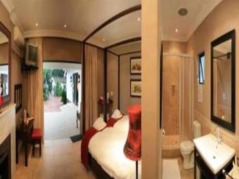 Hostal Charmoy Estate