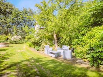 La Charmeuse D'etretat