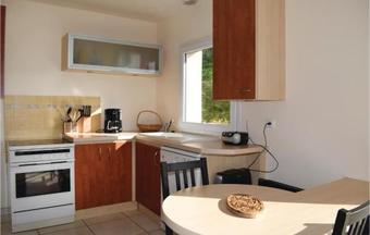 Three-bedroom Holiday Home In Saint Michel En Greve