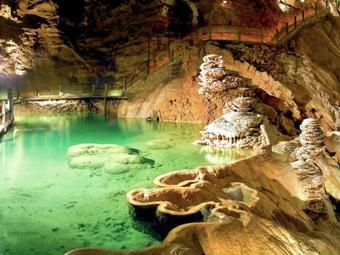 Luxurious Mansion In Lacapelle-marival With Heated Pool