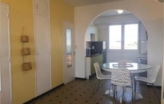 Two-bedroom Apartment In L'aiguillon/mer