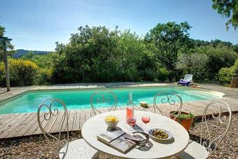 Le Barroux Villa Sleeps 8 Pool