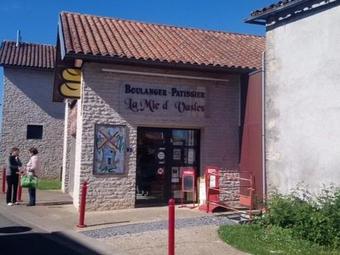 Luxurious Villa In Les Forges With Swimming Pool