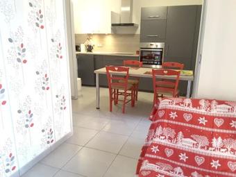 Apartment Rue Du T�l�si�ge