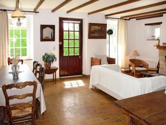 Holiday Home Le Penty (czn132)