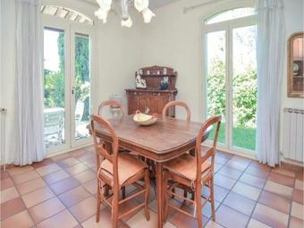 Three-bedroom Holiday Home In St-hilaire-d'ozlihan