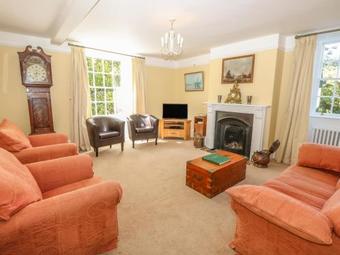 Hill Farm Cottage, Freshwater