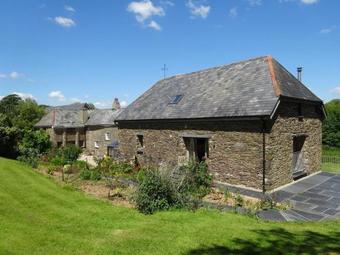 Swallows Reach, Halwell