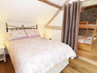 Yr Hen Efail, Llanfyllin