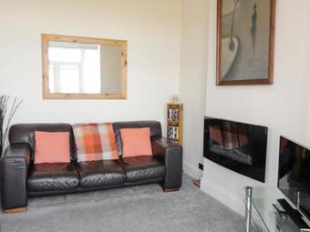 1 Cae Glas Crescent, Penmaenmawr