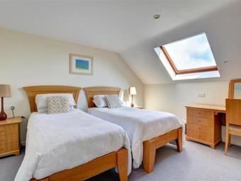 Apartment Golfer View.2