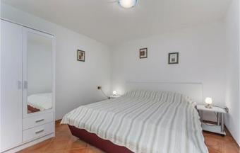 Three-bedroom Apartment In Novigrad