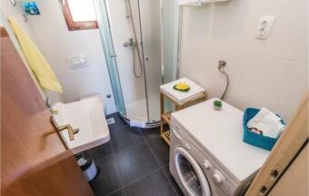 One-bedroom Holiday Home In Sapjane