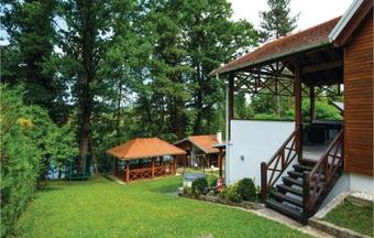 Two-bedroom Holiday Home In Pokupska Slatina