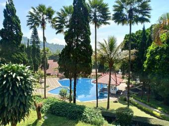 Whiz Capsule Hotel Grand Bromo